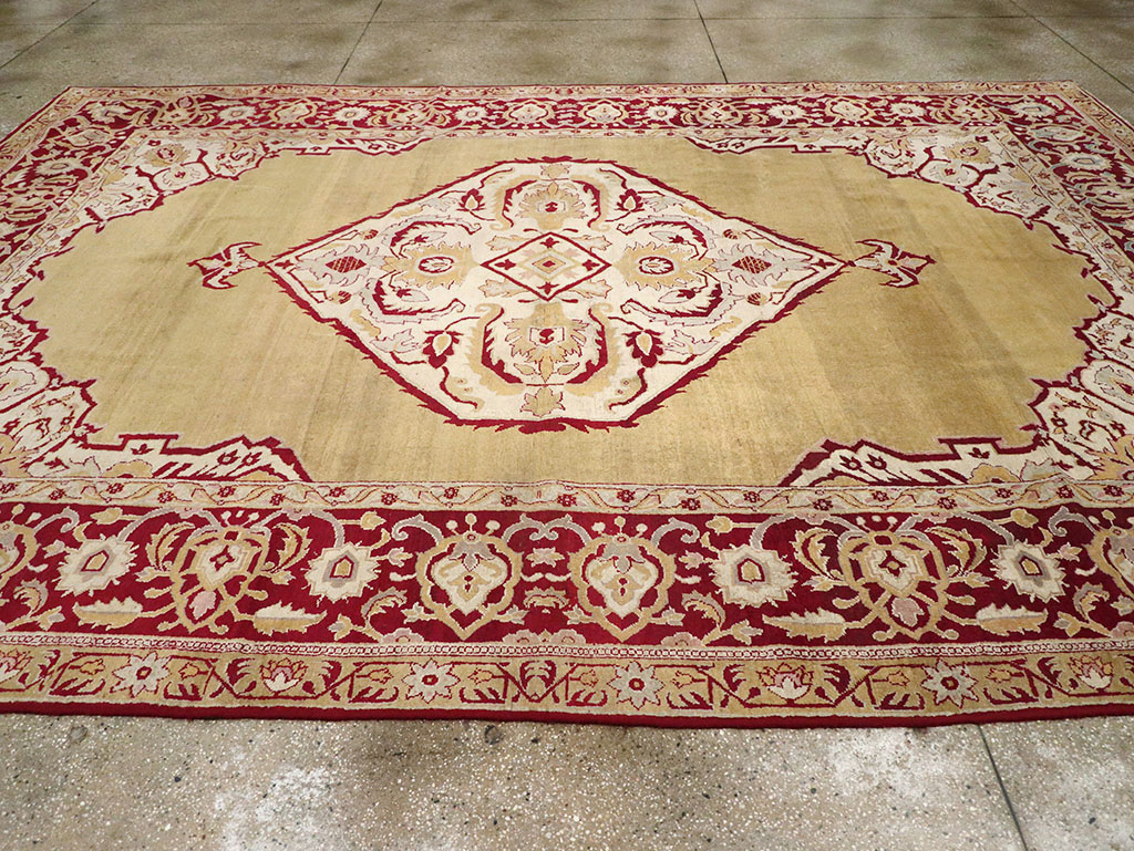 Antique Indian Agra Carpet, No.8125 - Galerie Shabab