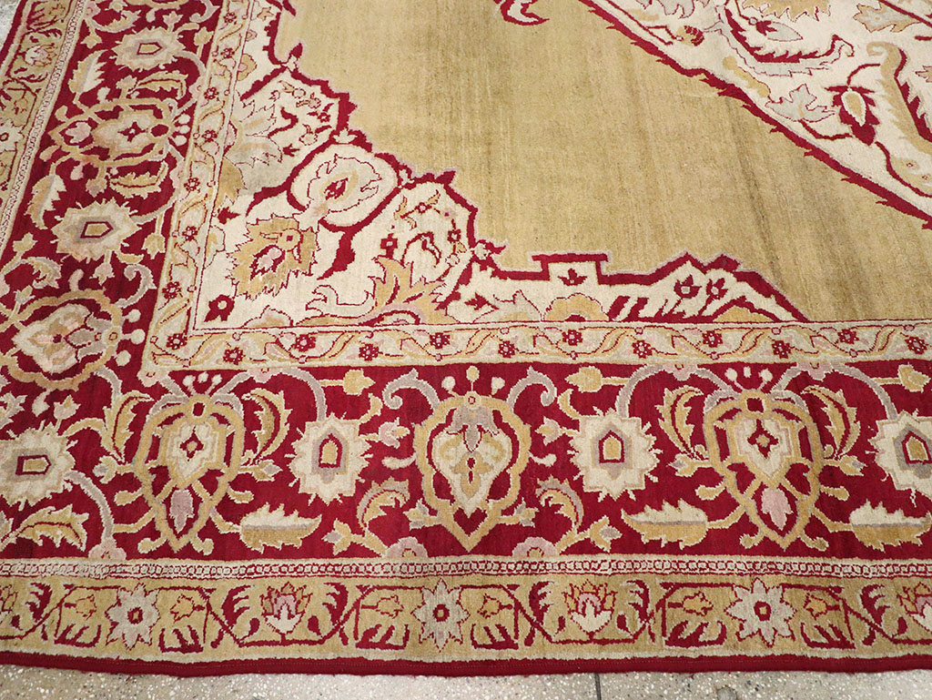 Antique Indian Agra Carpet, No.8125 - Galerie Shabab