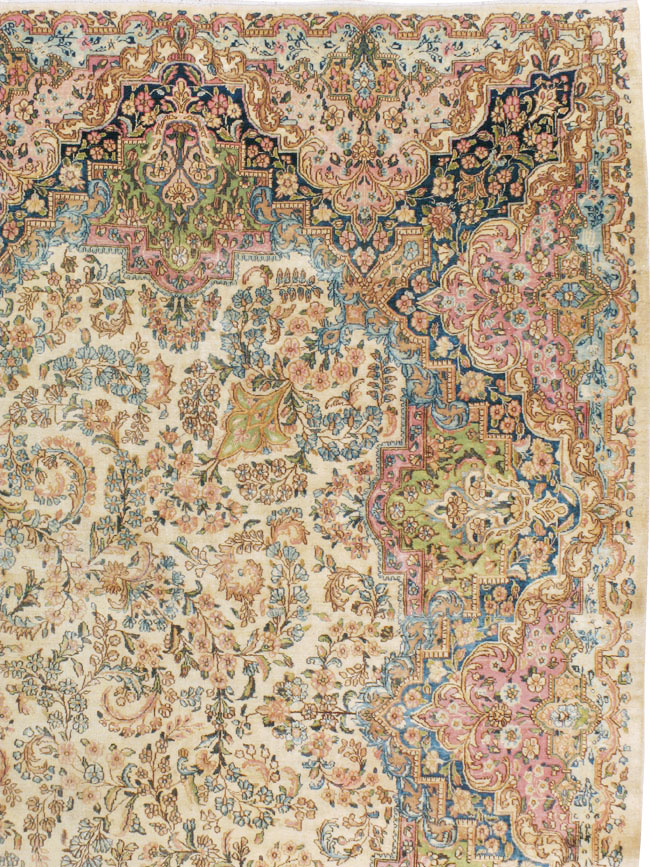 Vintage Persian Kerman Carpet, No.8155 - Galerie Shabab