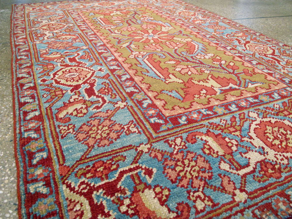 Antique Persian Heriz Rug, No.8175 - Galerie Shabab