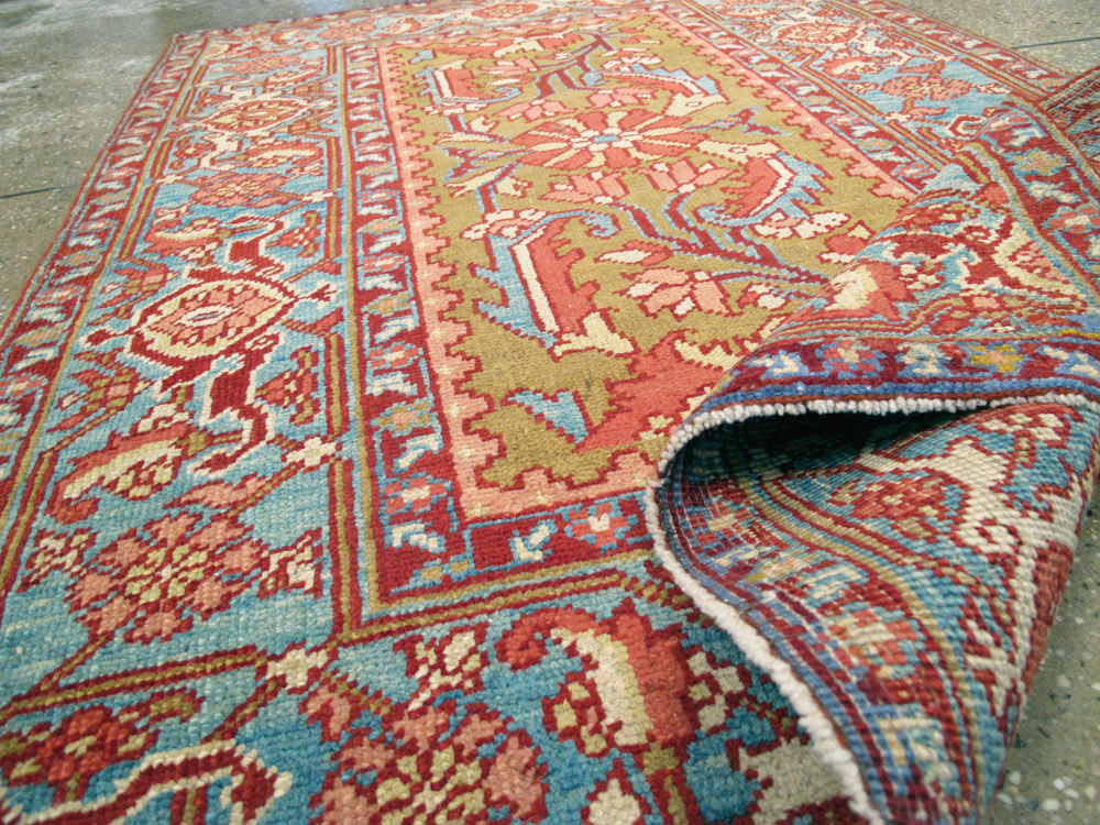 Antique Persian Heriz Rug, No.8175 - Galerie Shabab