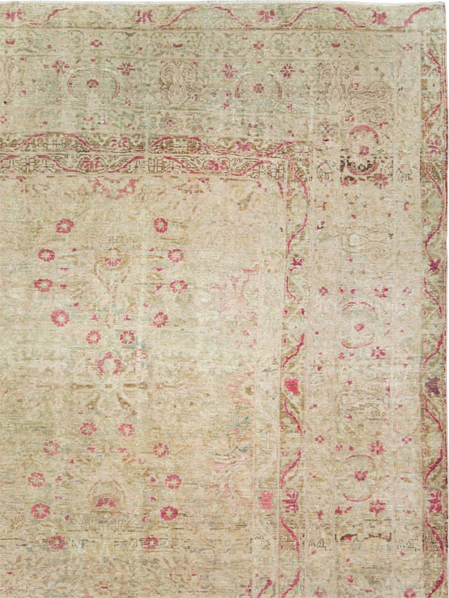 Antique Persian Lavar Kerman Distressed Carpet, No.8179 - Galerie Shabab