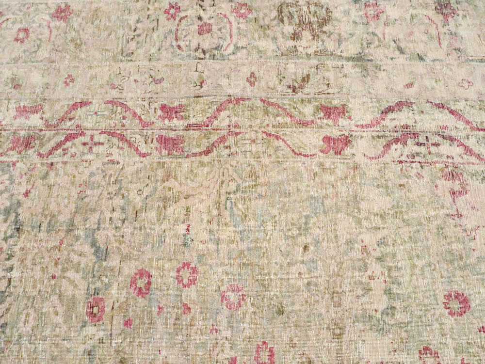 Antique Persian Lavar Kerman Distressed Carpet, No.8179 - Galerie Shabab