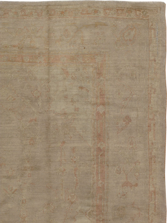 An Oushak Carpet, No.8189 - Galerie Shabab