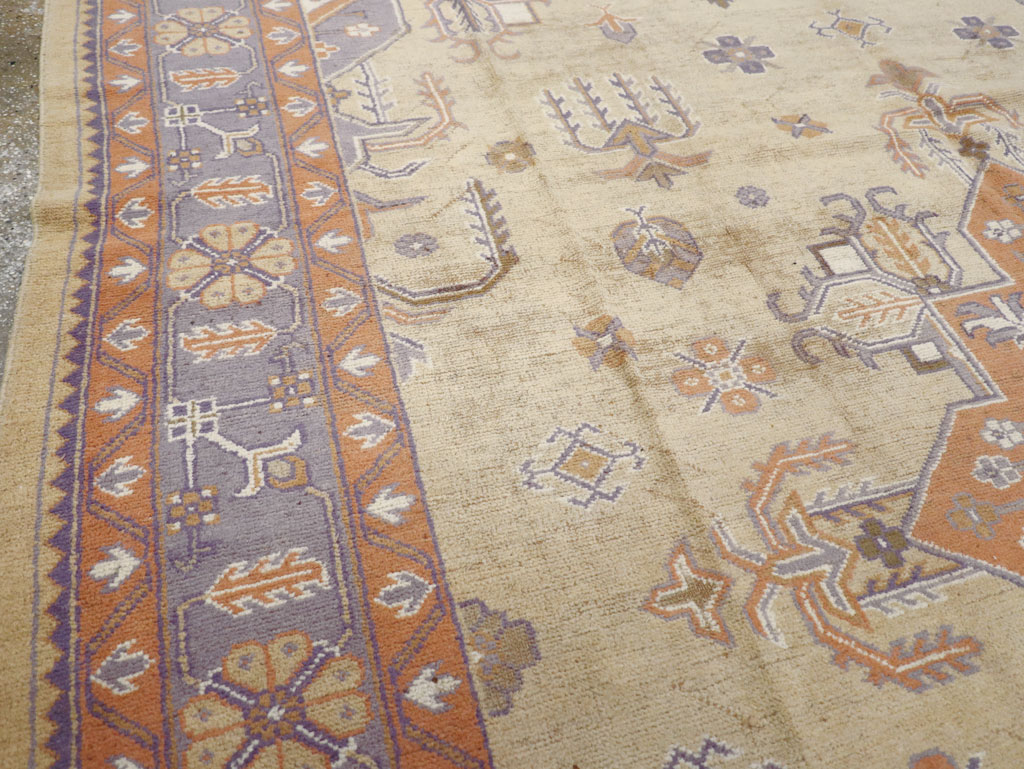 Vintage Turkish Oushak Room Size Carpet, No.8194 - Galerie Shabab