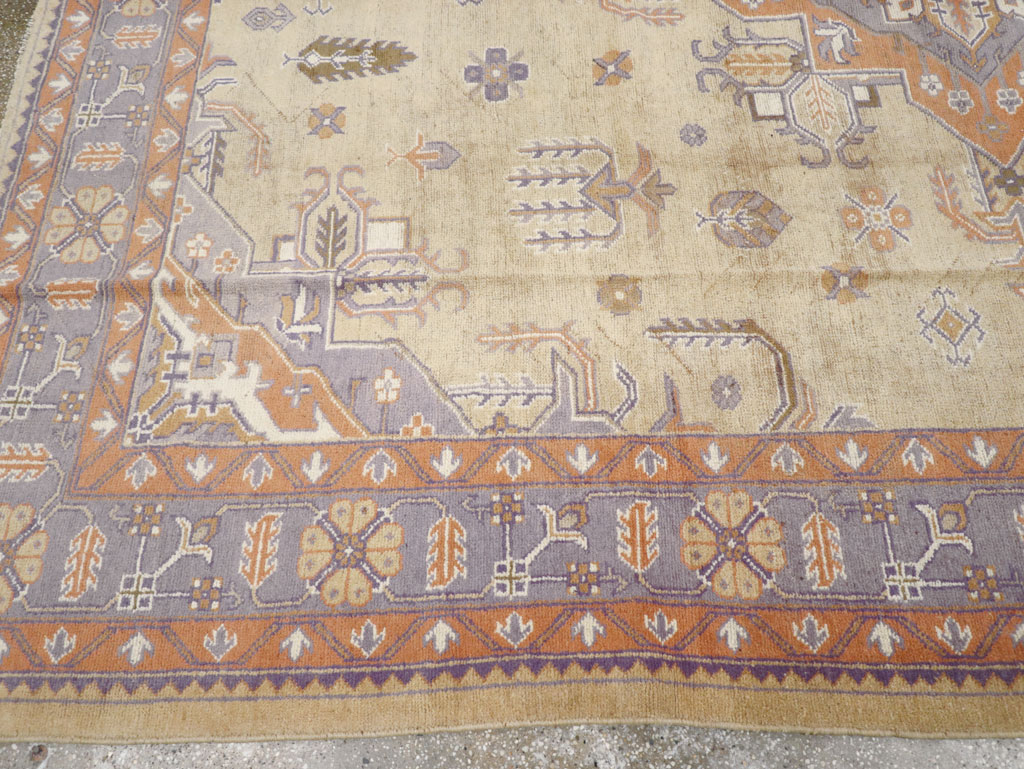 Vintage Turkish Oushak Room Size Carpet, No.8194 - Galerie Shabab