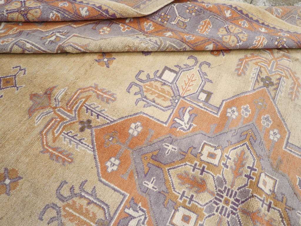 Vintage Turkish Oushak Room Size Carpet, No.8194 - Galerie Shabab
