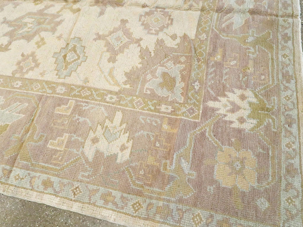 Vintage Turkish Oushak Room Size Carpet, No.8207 - Galerie Shabab