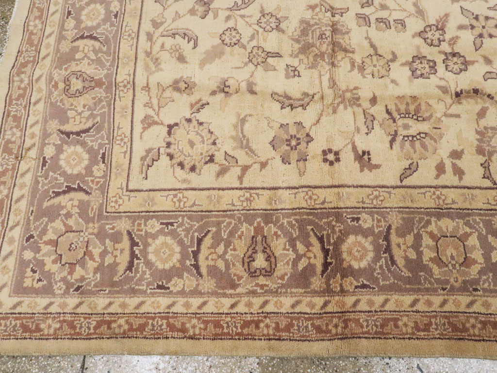 Antique Turkish Oushak Carpet, No.8209 - Galerie Shabab