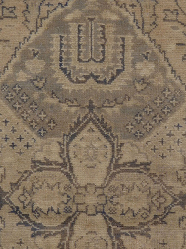An Oushak Carpet, No.8212 - Galerie Shabab