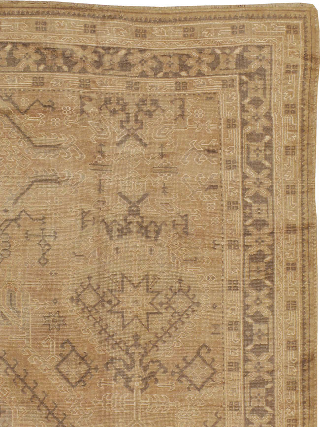 Antique Turkish Oushak Carpet, No.8218 - Galerie Shabab