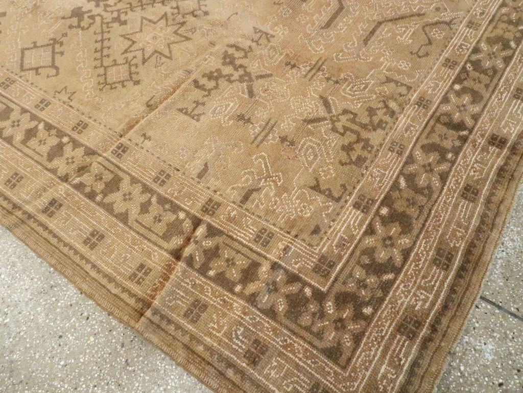 Antique Turkish Oushak Carpet, No.8218 - Galerie Shabab