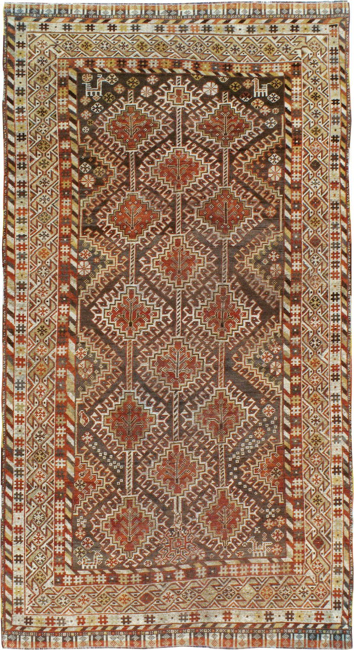 Vintage Persian Shiraz Rug, No.8232 - Galerie Shabab