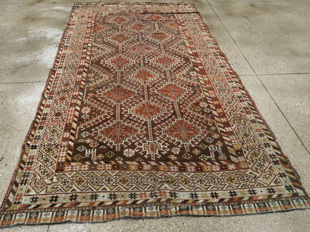 Vintage Persian Shiraz Rug, No.8232 - Galerie Shabab