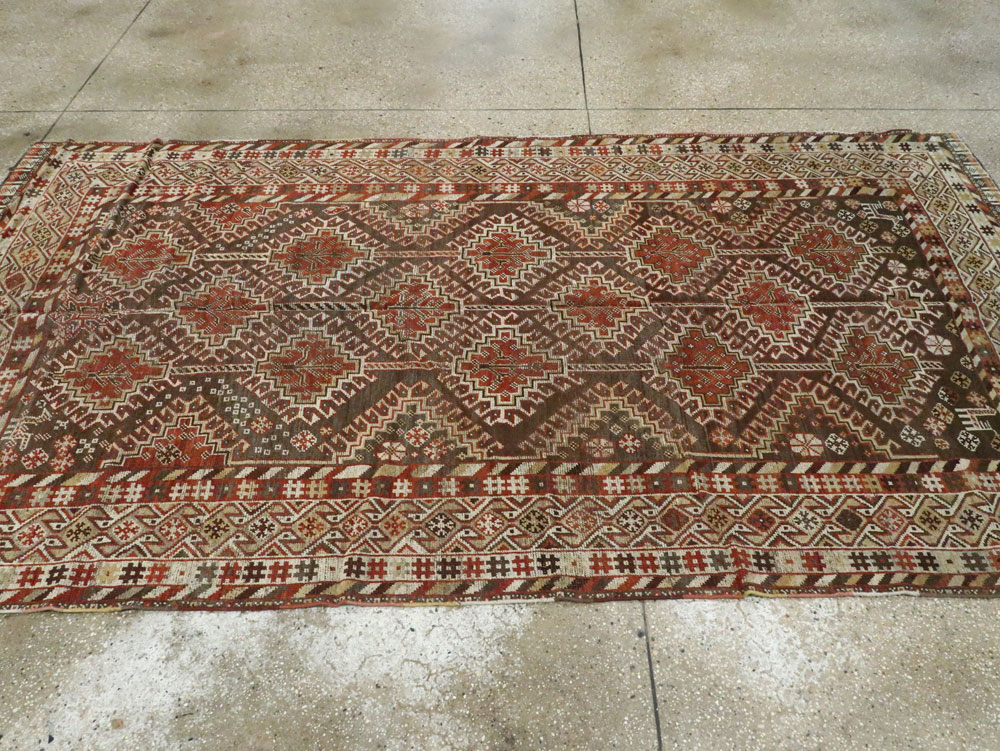 Vintage Persian Shiraz Rug, No.8232 - Galerie Shabab