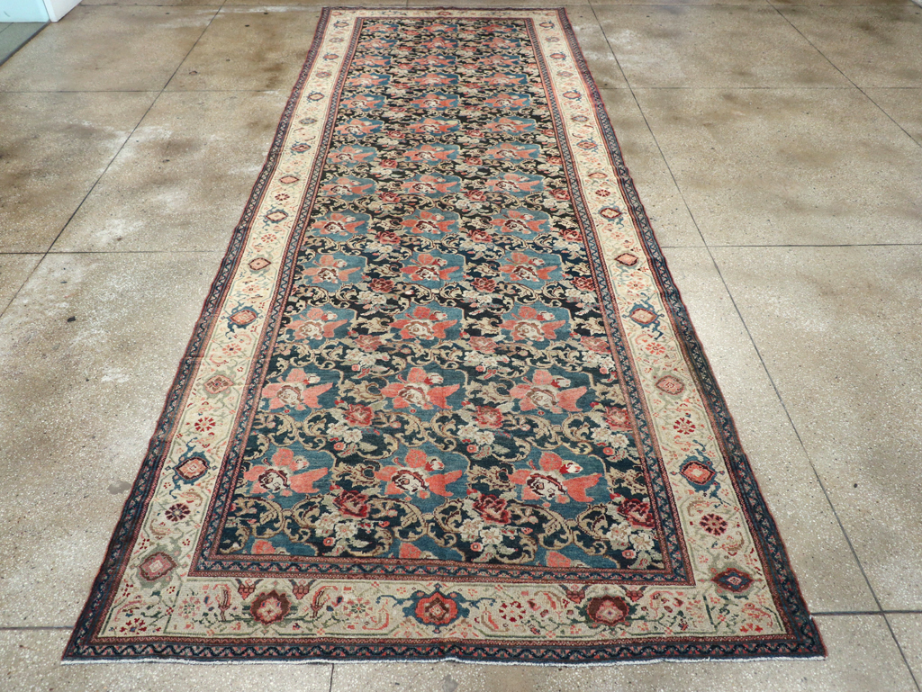 Antique Persian Malayer Gallery Carpet, No.8241 - Galerie Shabab