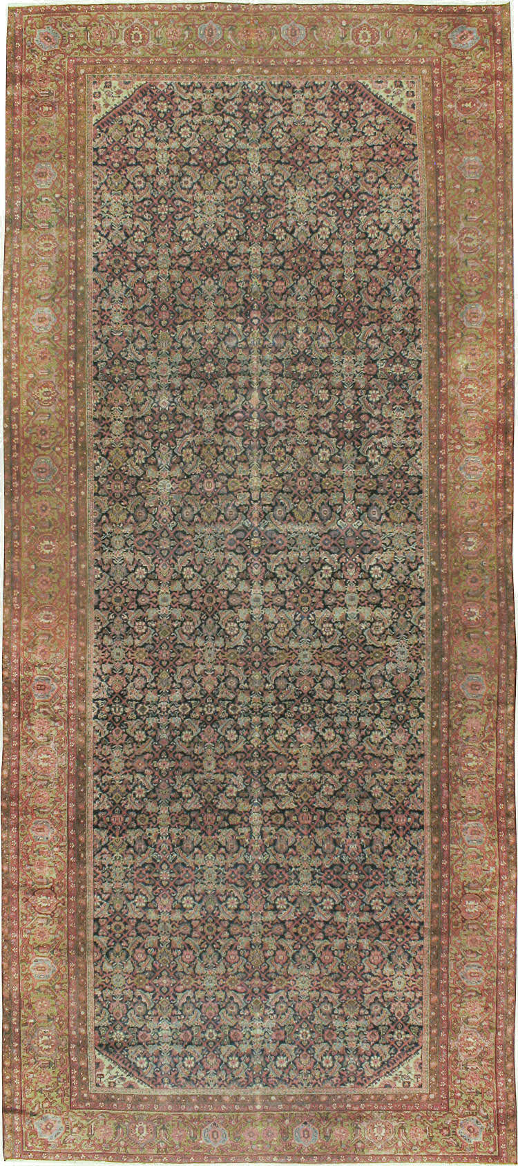 Antique Indian Fereghan Gallery Carpet, No.8248 - Galerie Shabab