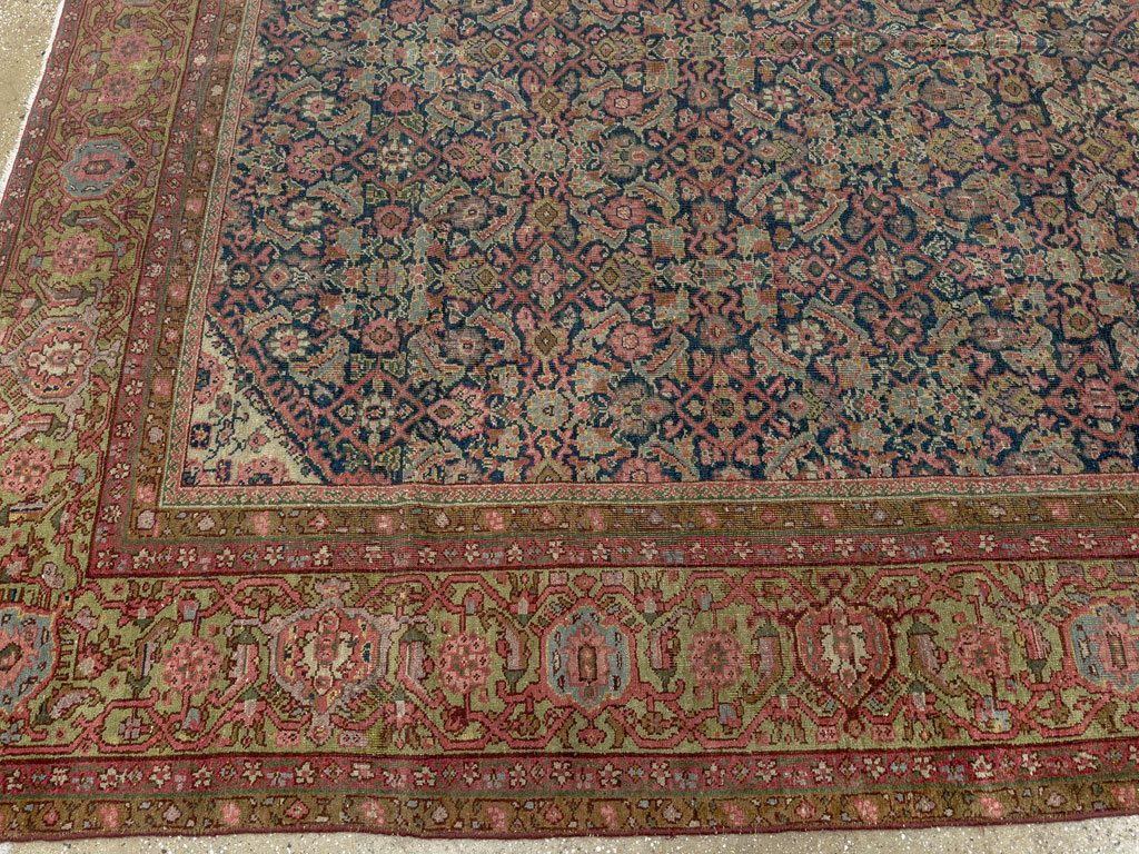 Antique Indian Fereghan Gallery Carpet, No.8248 - Galerie Shabab
