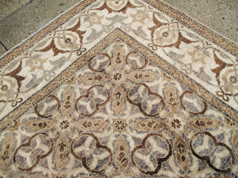 Antique Indian Lahore Room Size Carpet, No.8258 - Galerie Shabab