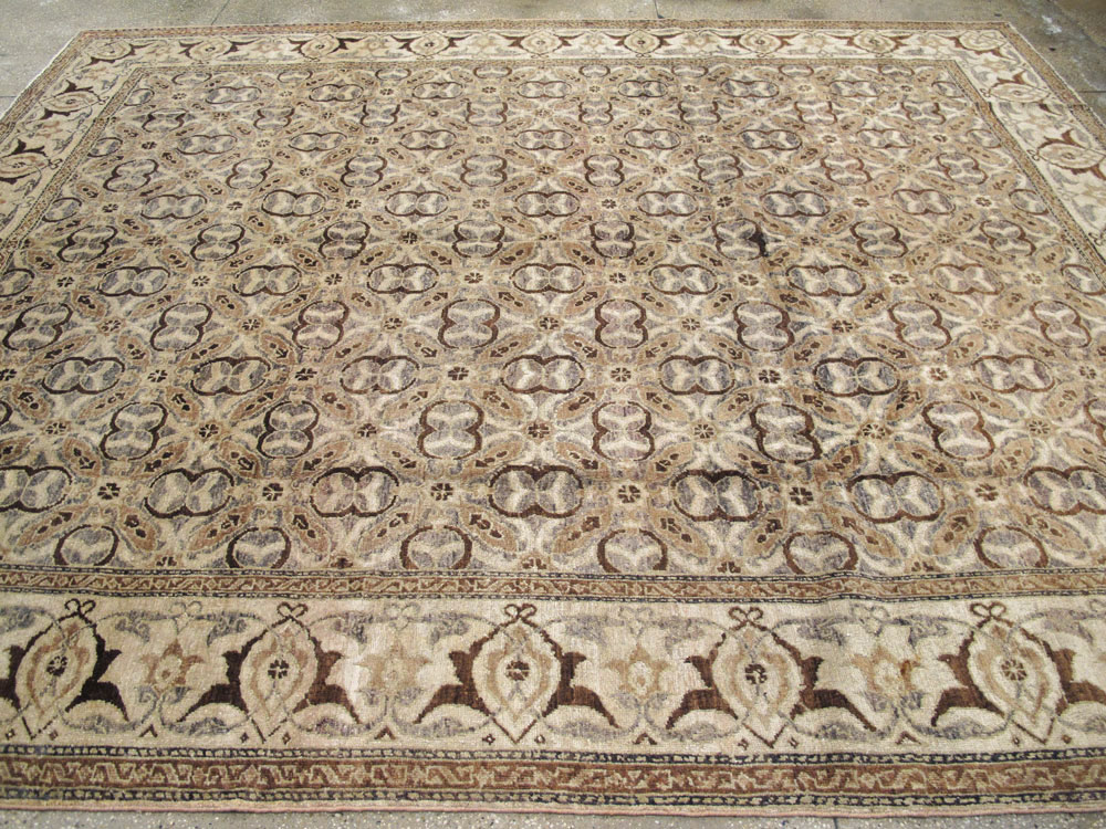 Antique Indian Lahore Room Size Carpet, No.8258 - Galerie Shabab