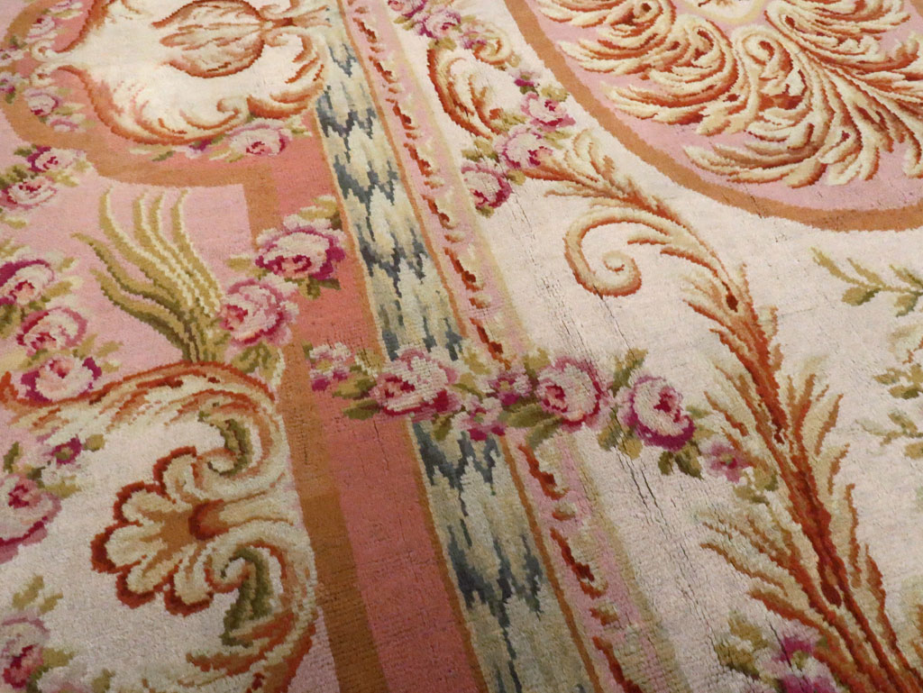 Antique French Savonnerie Carpet, No.8308 - Galerie Shabab