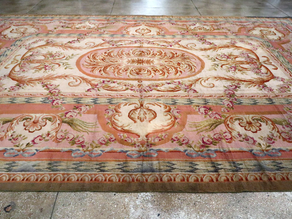 Antique French Savonnerie Carpet, No.8308 - Galerie Shabab