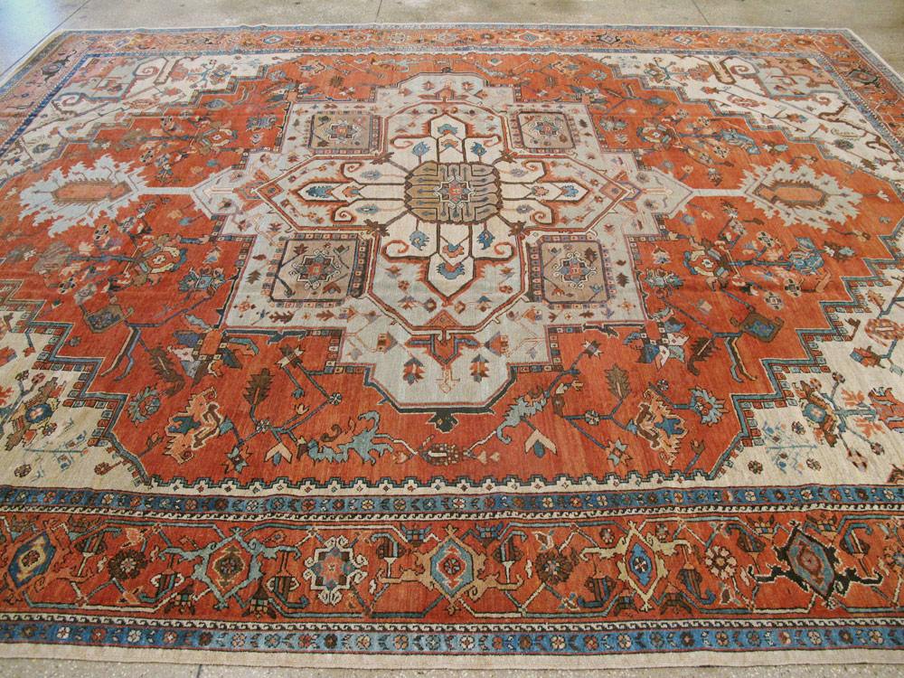 Antique Persian Serapi Carpet, No.8319 - Galerie Shabab