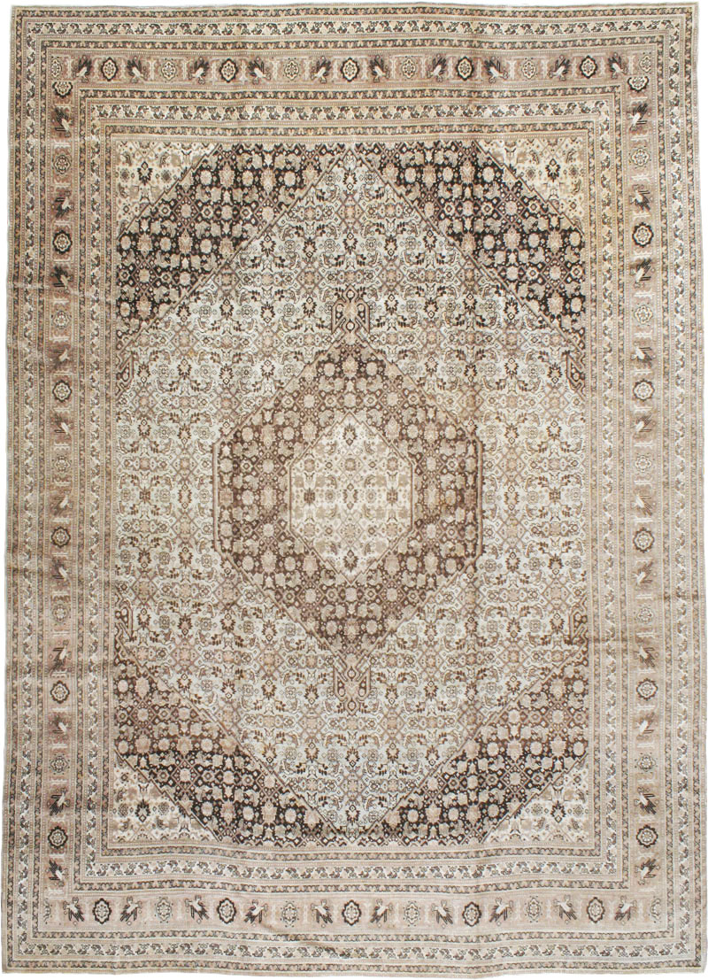 Antique Persian Tabriz Carpet, No.8320 - Galerie Shabab