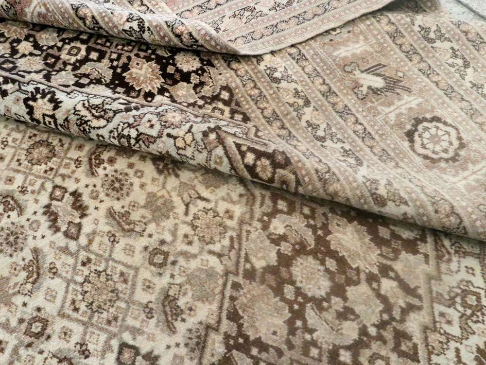 Antique Persian Tabriz Carpet, No.8320 - Galerie Shabab