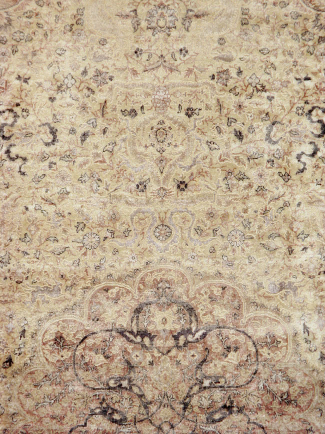 Antique Turkish Sivas Carpet, No.8322 - Galerie Shabab