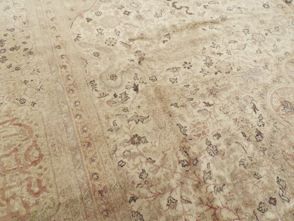 Antique Turkish Sivas Carpet, No.8322 - Galerie Shabab