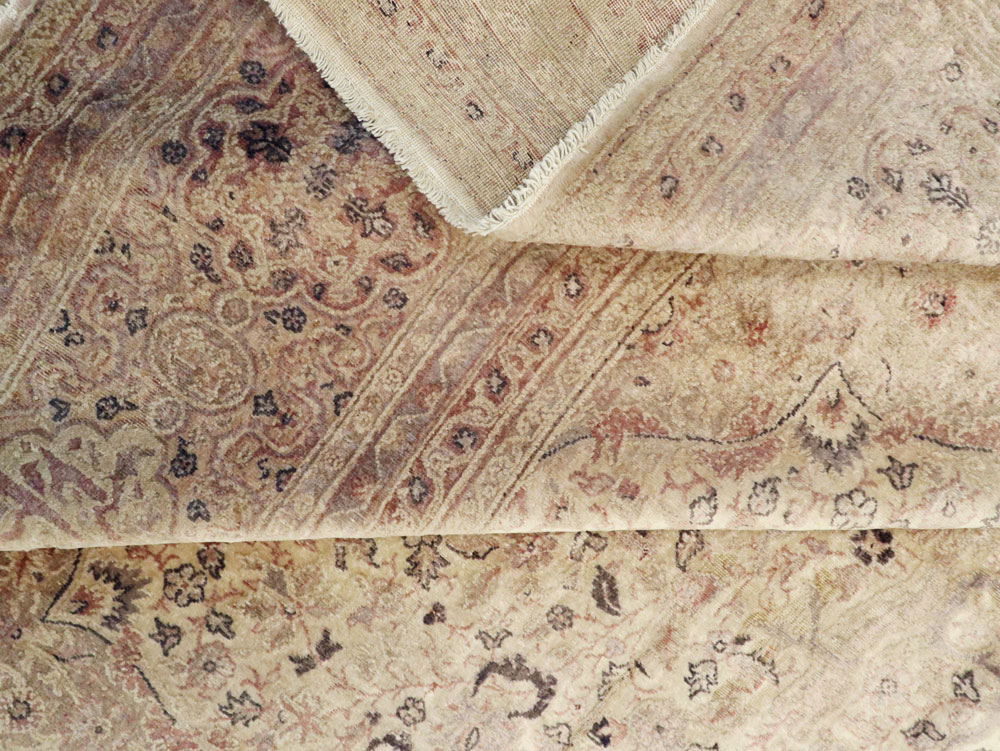 Antique Turkish Sivas Carpet, No.8322 - Galerie Shabab