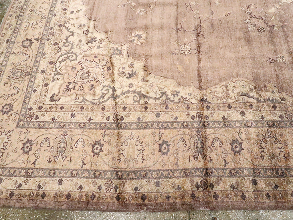 Antique Turkish Oushak Carpet, No.8325 - Galerie Shabab