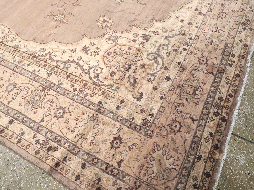 Antique Turkish Oushak Carpet, No.8325 - Galerie Shabab