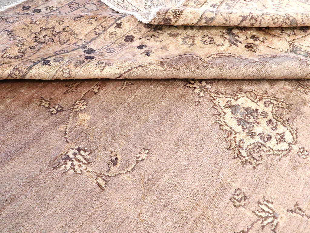 Antique Turkish Oushak Carpet, No.8325 - Galerie Shabab