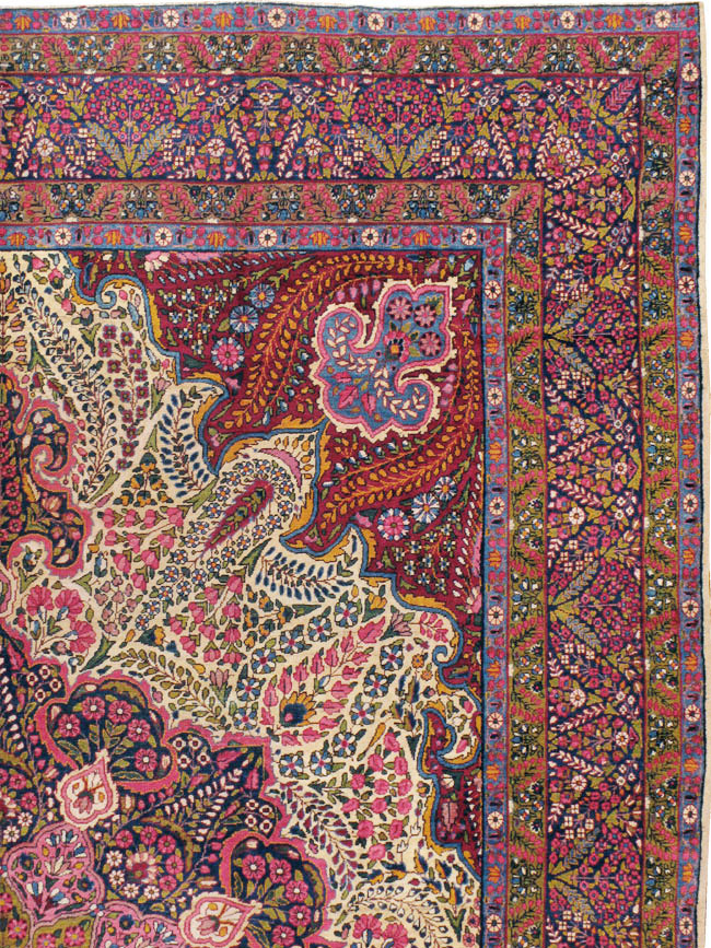 Vintage Persian Yazd Carpet, No.8344 - Galerie Shabab