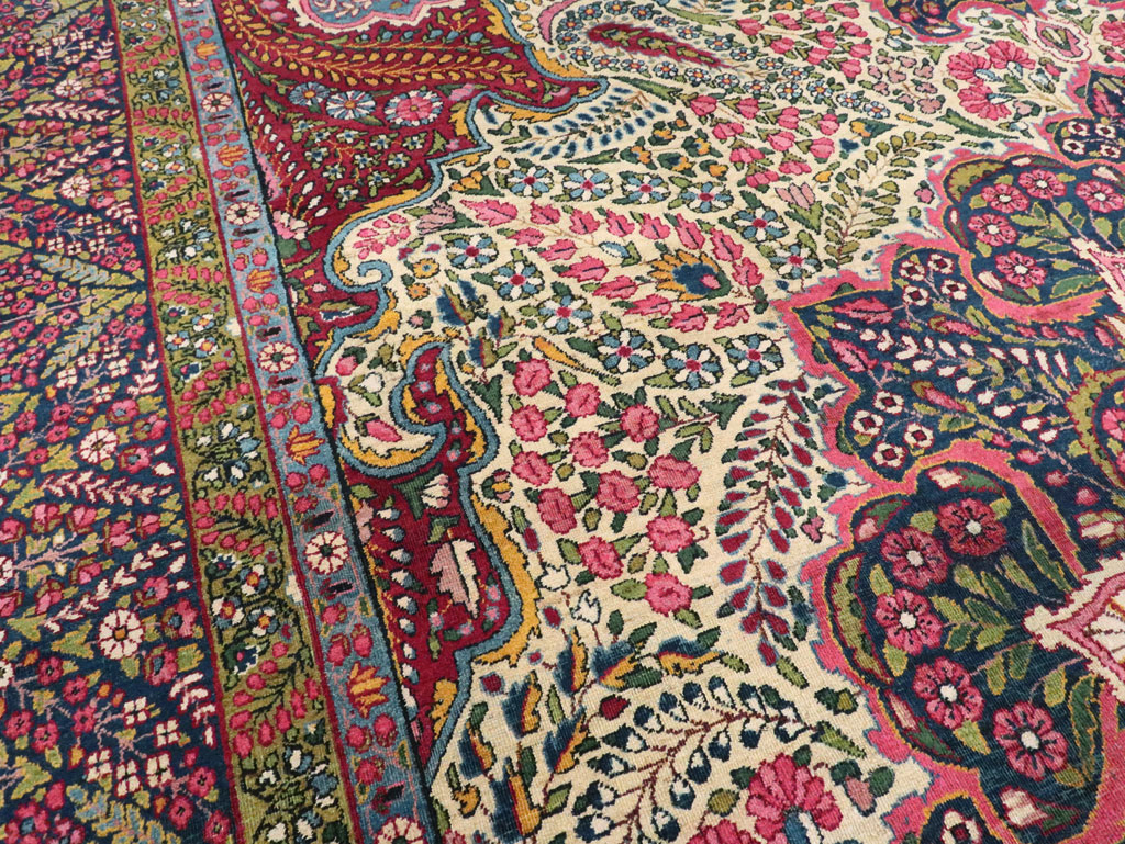 Vintage Persian Yazd Carpet, No.8344 - Galerie Shabab