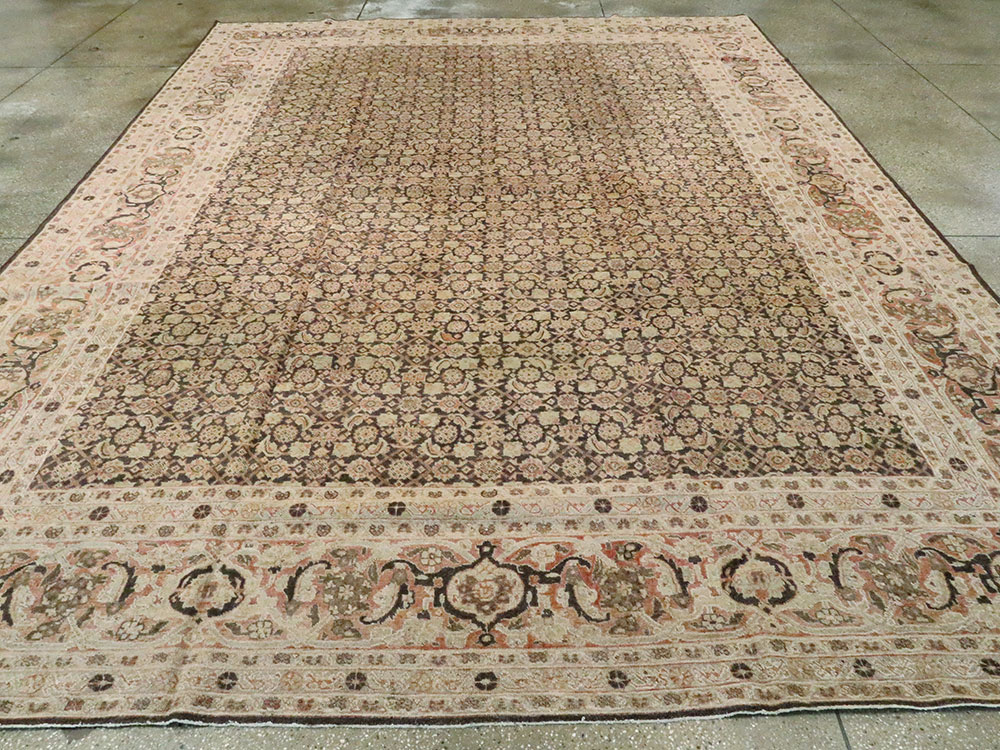 Antique Persian Tabriz Carpet, No.8351 - Galerie Shabab