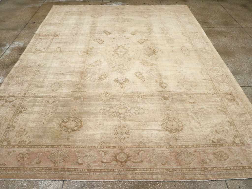 Antique Persian Sultanabad Carpet, No.8383 - Galerie Shabab
