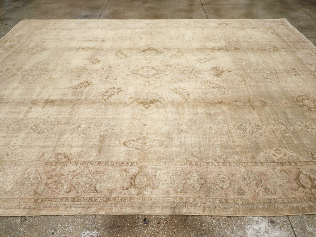 Antique Persian Sultanabad Carpet, No.8383 - Galerie Shabab