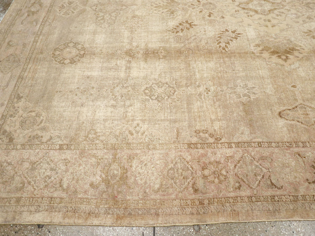 Antique Persian Sultanabad Carpet, No.8383 - Galerie Shabab