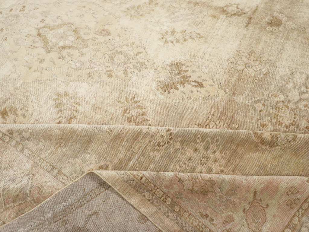 Antique Persian Sultanabad Carpet, No.8383 - Galerie Shabab