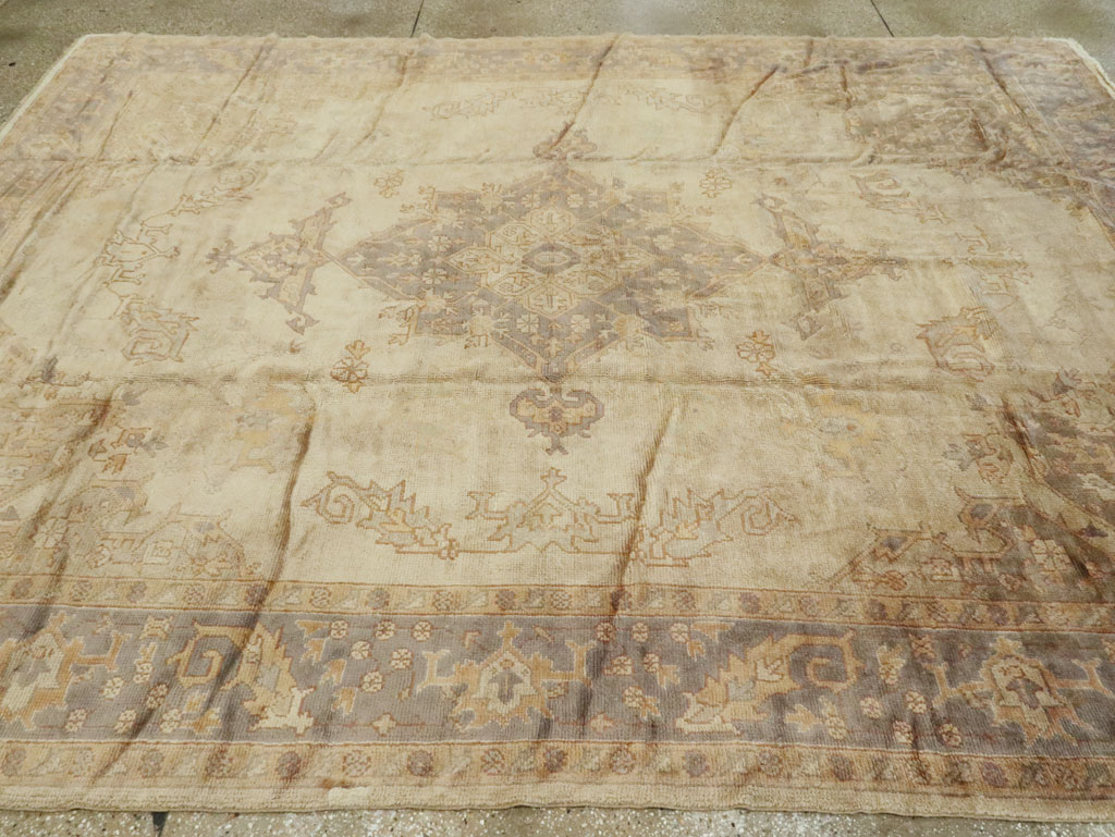 Vintage Turkish Oushak Carpet, No.8405 - Galerie Shabab