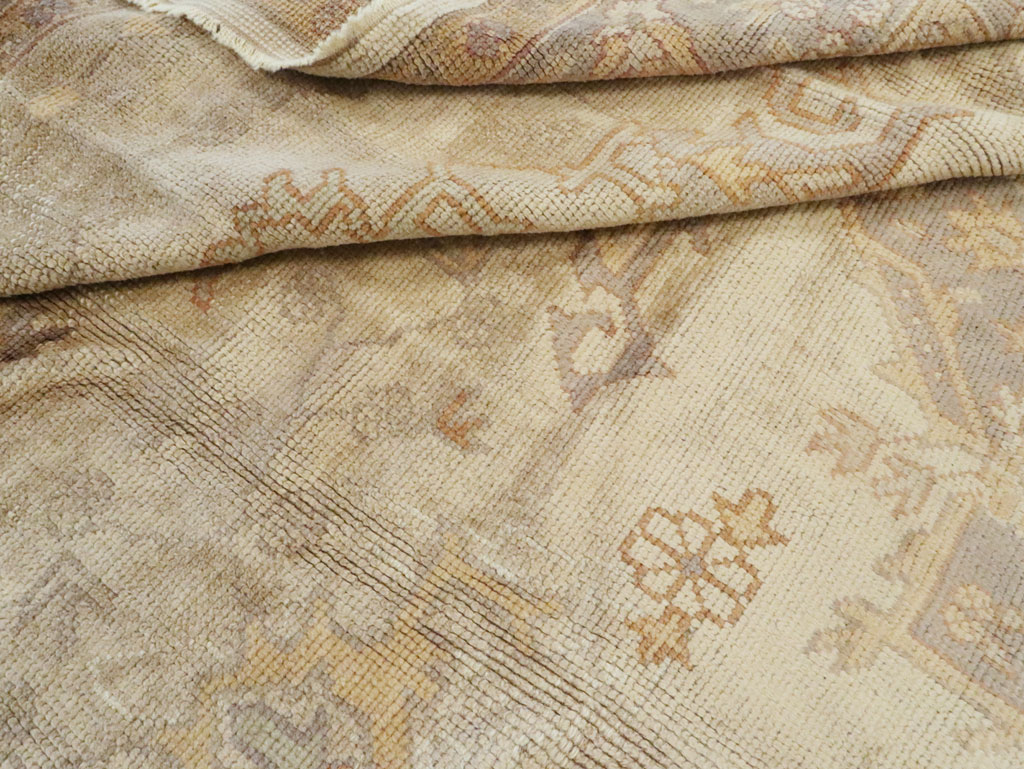 Vintage Turkish Oushak Carpet, No.8405 - Galerie Shabab