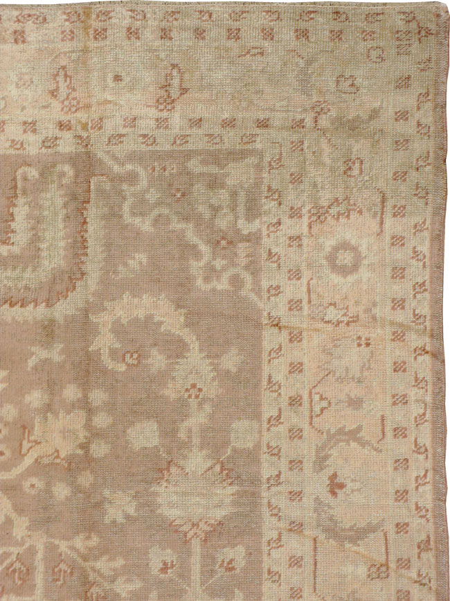 Antique Turkish Oushak Carpet, No.8409 - Galerie Shabab