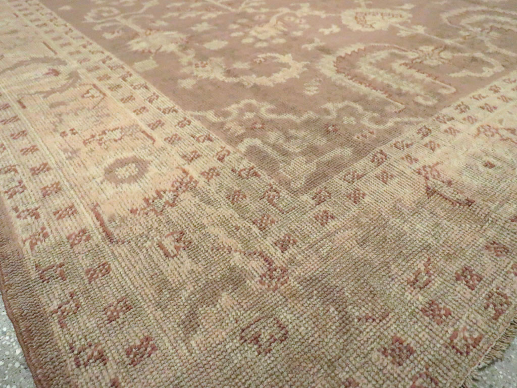 Antique Turkish Oushak Carpet, No.8409 - Galerie Shabab