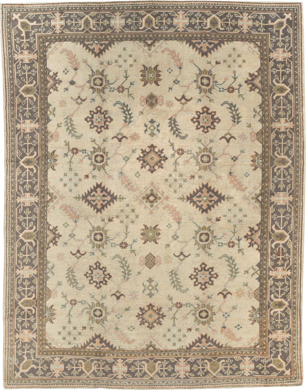 Antique Turkish Oushak Carpet, No.8411 - Galerie Shabab