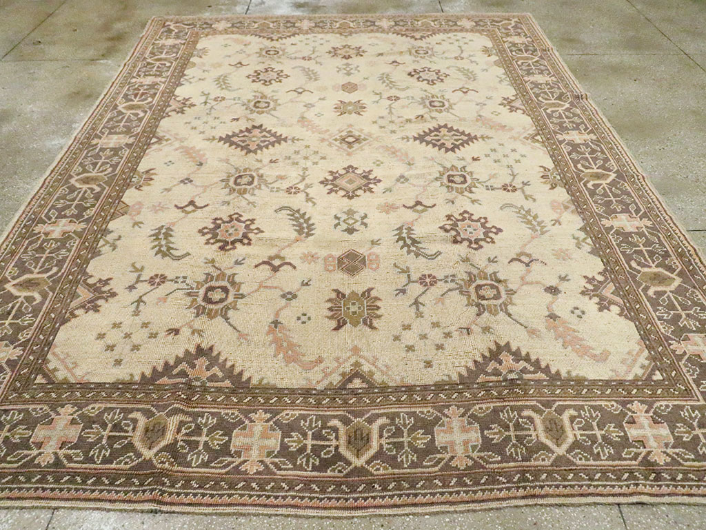Antique Turkish Oushak Carpet, No.8411 - Galerie Shabab