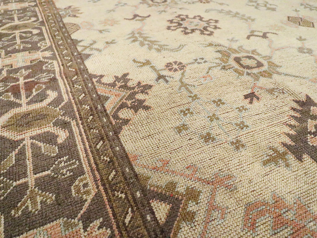 Antique Turkish Oushak Carpet, No.8411 - Galerie Shabab