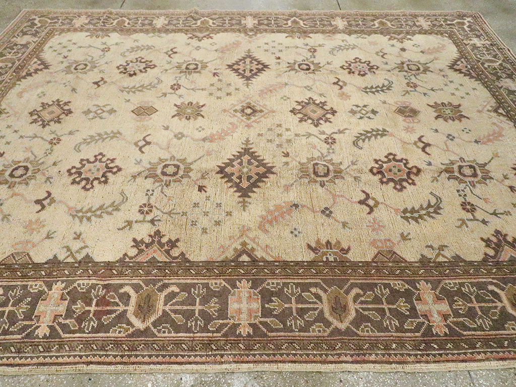 Antique Turkish Oushak Carpet, No.8411 - Galerie Shabab